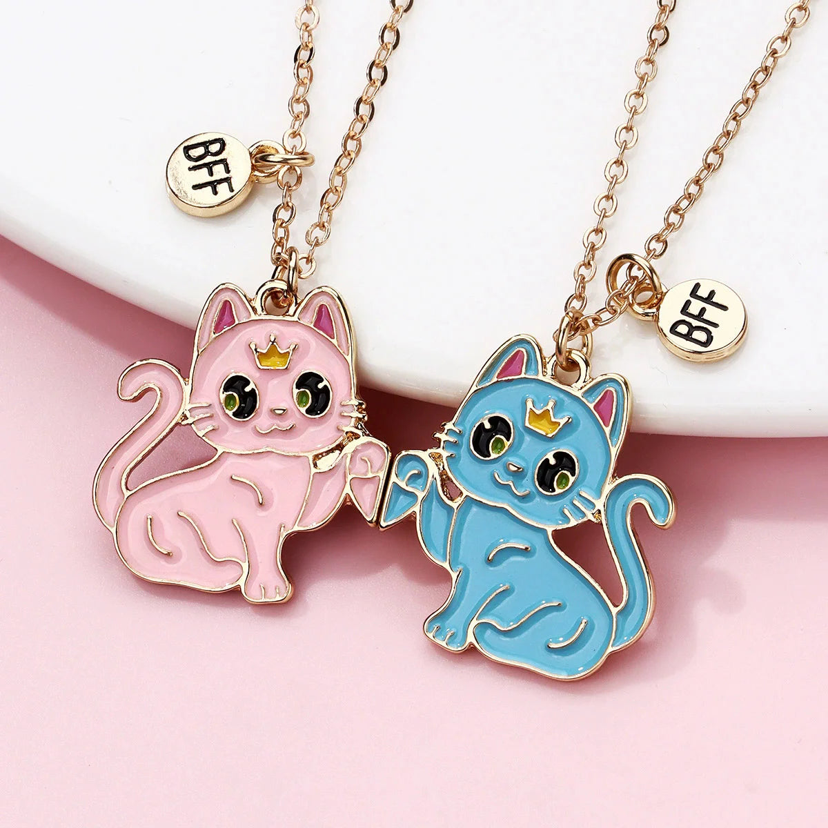 2pcs Cute Magnetic Cats Necklace