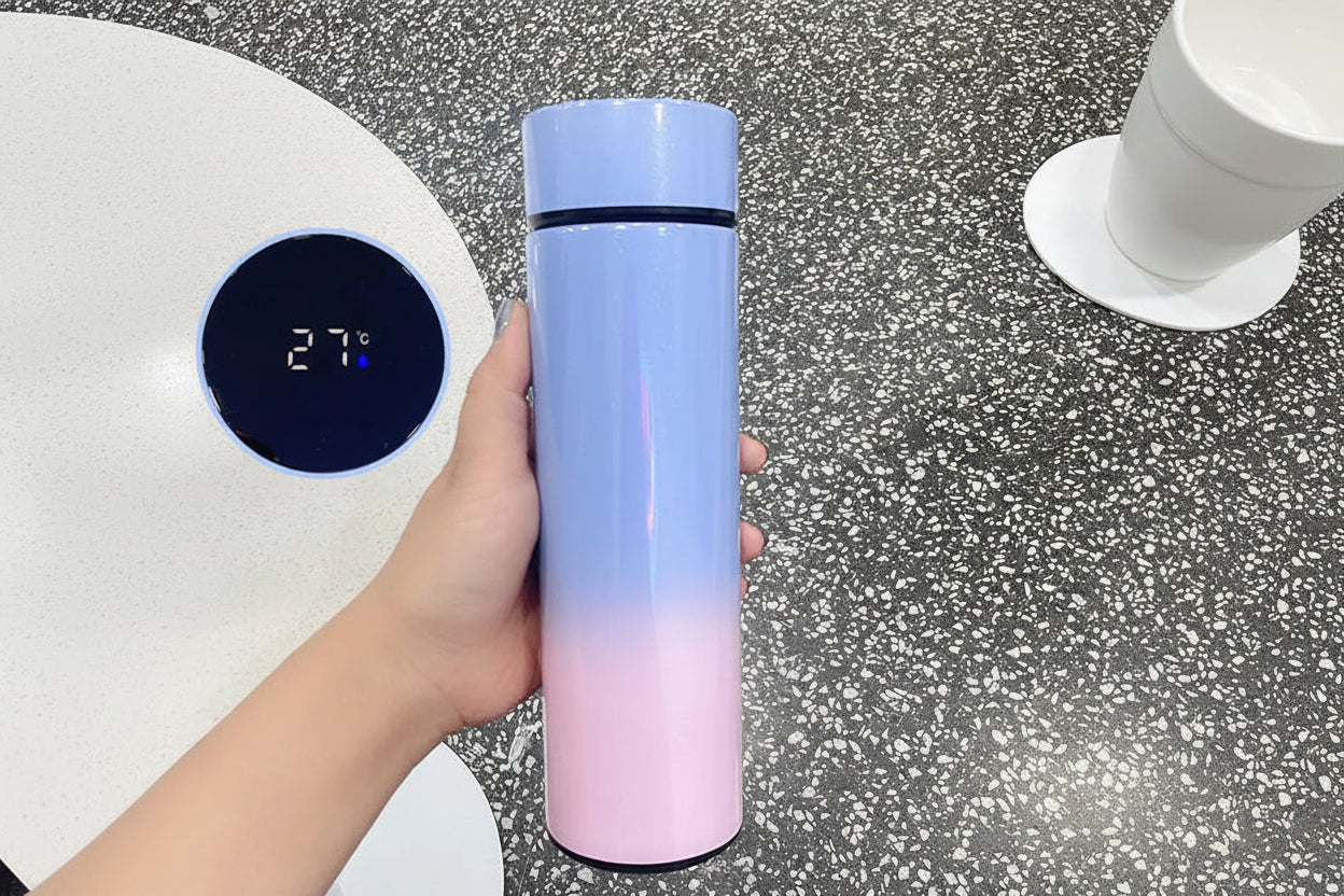 Smart Thermos with Intelligent Temperature Display