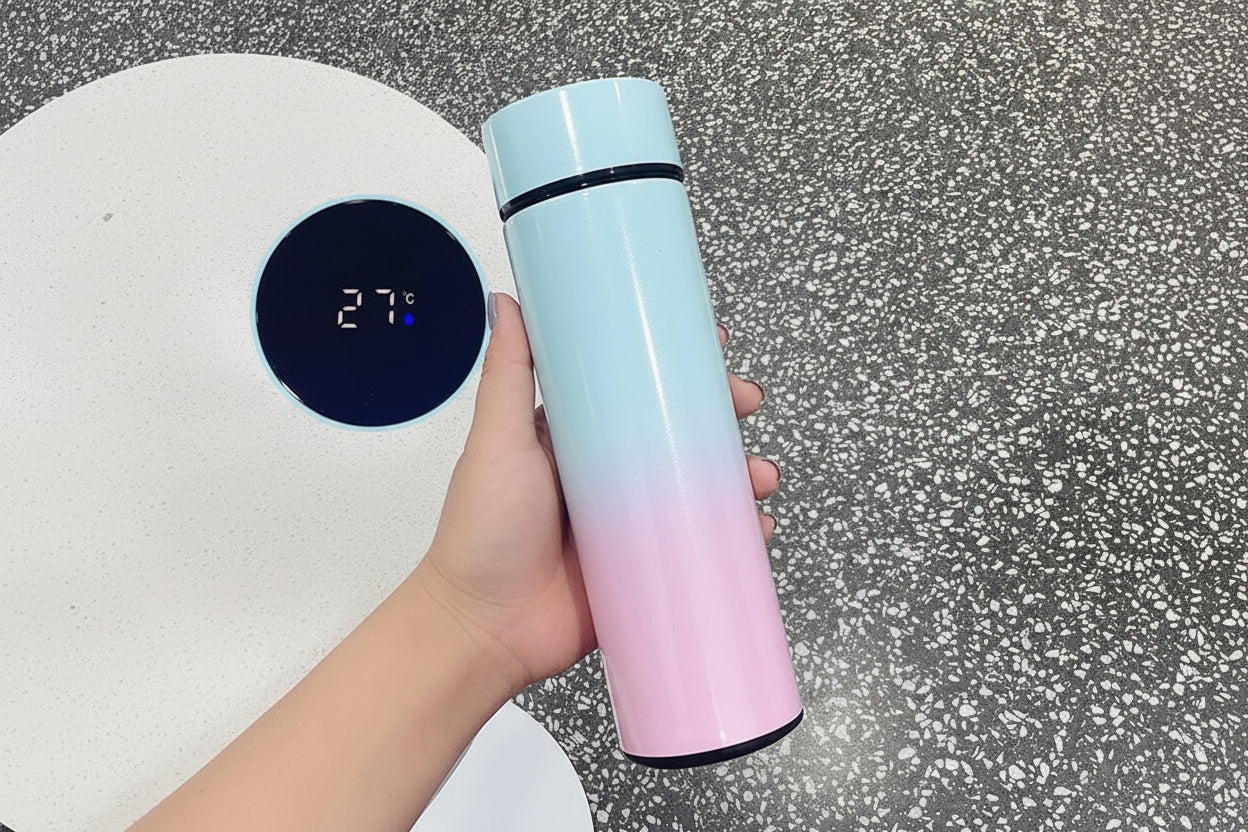 Smart Thermos with Intelligent Temperature Display