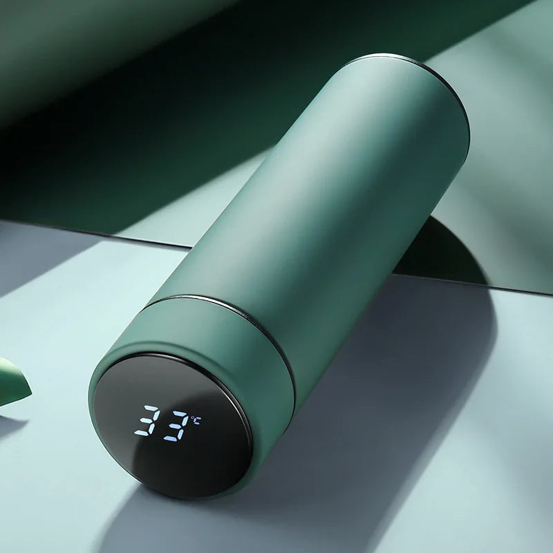 Smart Thermos with Intelligent Temperature Display