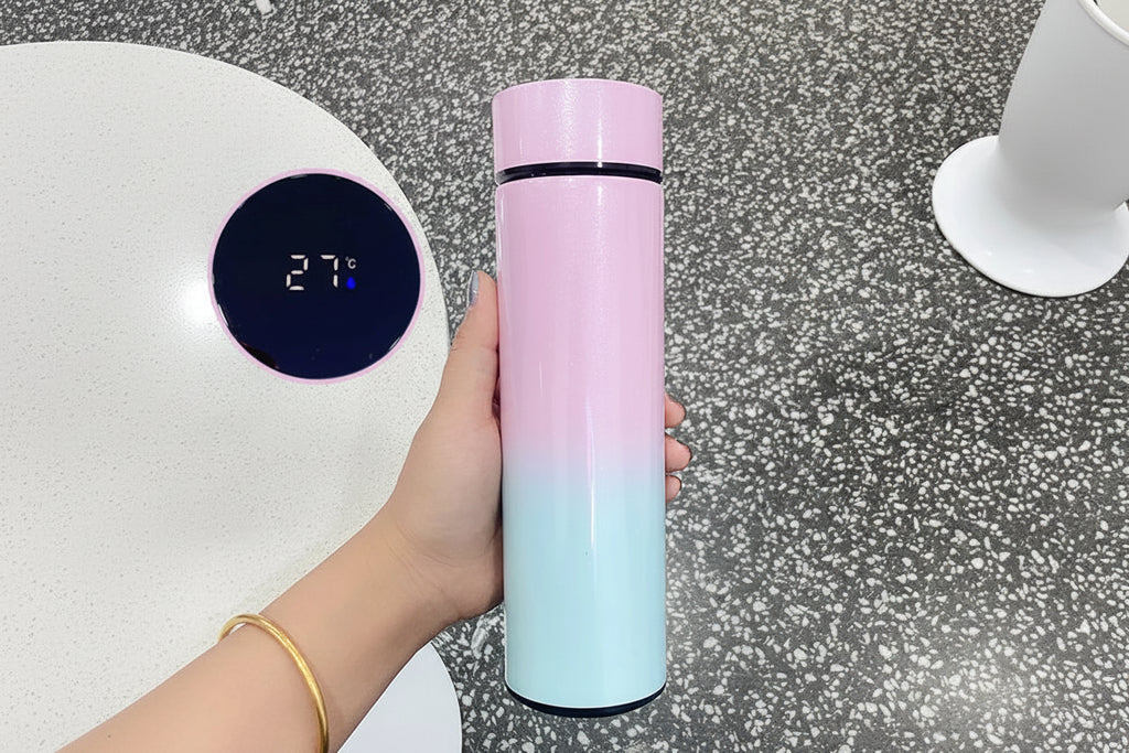 Smart Thermos with Intelligent Temperature Display